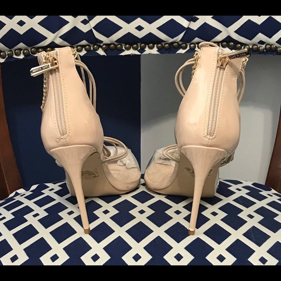 Nude and clear pointy toe pumps by Cape robbin. - Picture 5 of 6